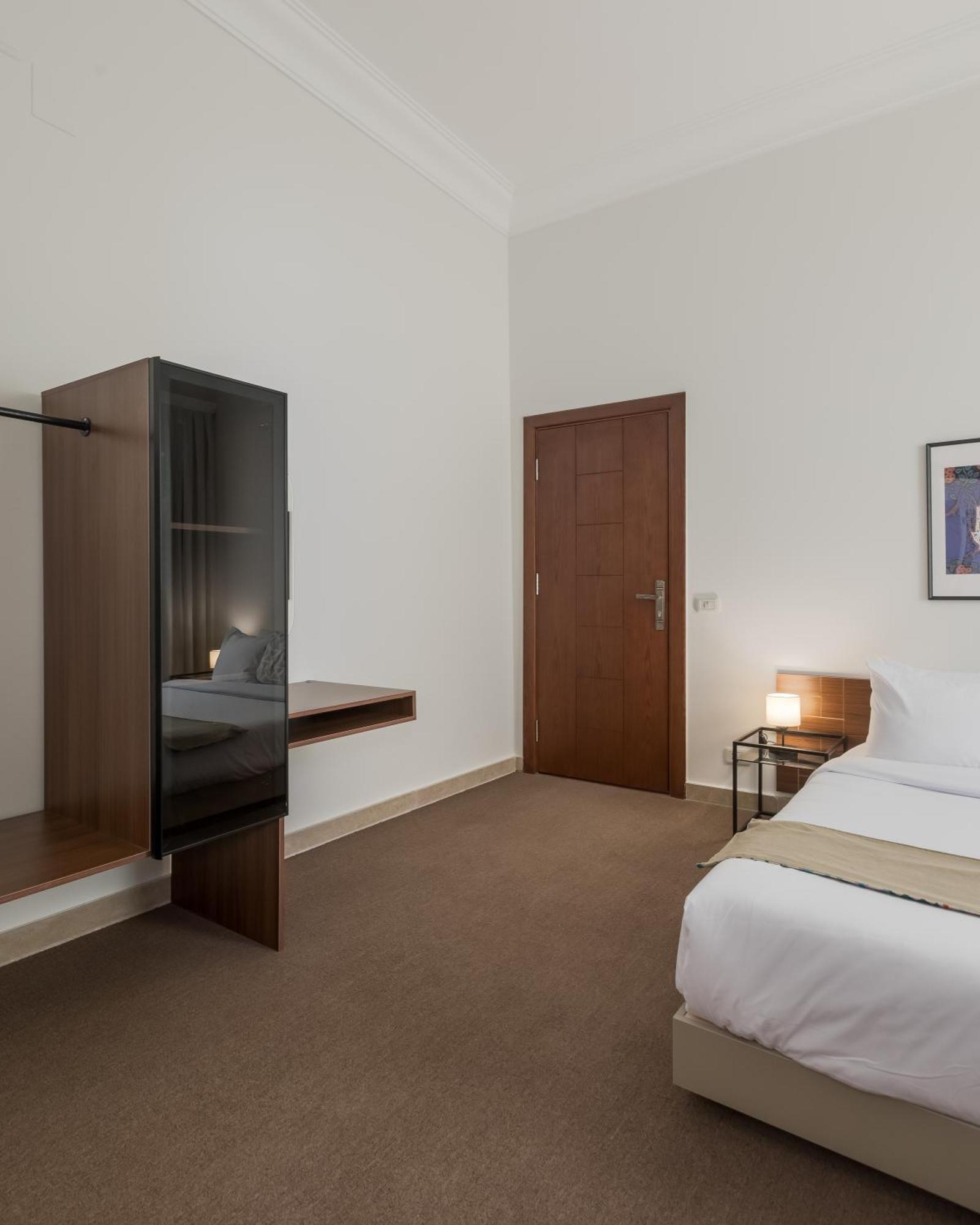 Livingville The Two-fifty Appart hôtel *